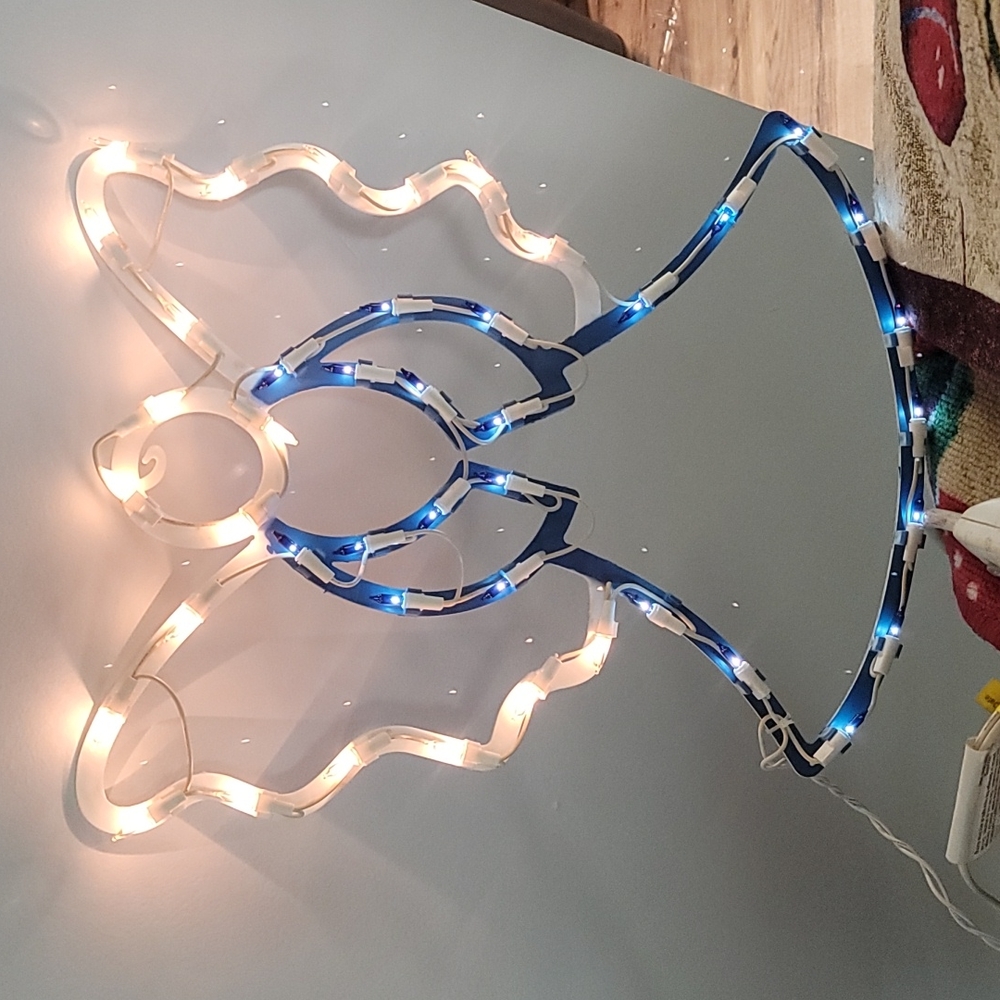 CHRISTMAS WINDOW LIGHTS! - Picture 2 of 3